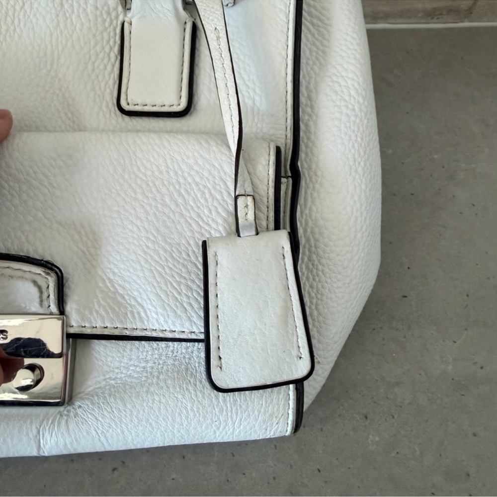 Michael Kors White Audrey Satchel Zip and slip interior pockets - Picture 10 of 13